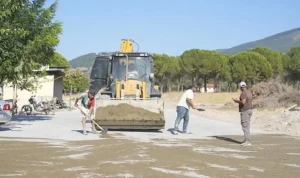 Burhaniye’nin Kırsal Mahallelerinde Çalışmalar Sürüyor