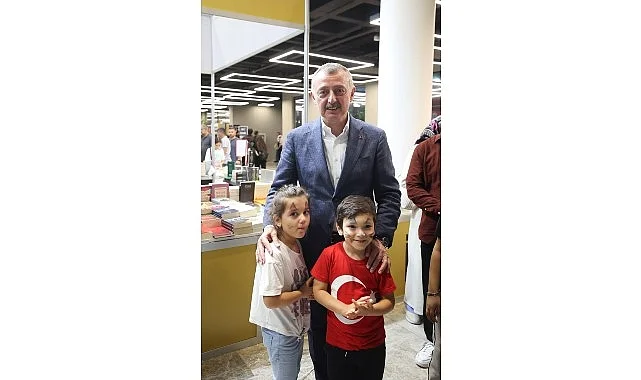 Büyükakın, 7’den 70’e tüm  kitapseverlere teşekkür etti
