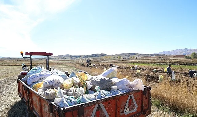 Büyükşehir’den tarımsal üretime biyolojik mücadele