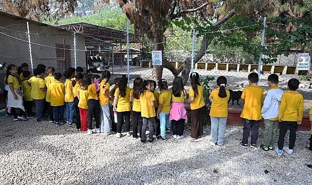 Hayvanları Koruma Günü’nde miniklerden anlamlı ziyaret