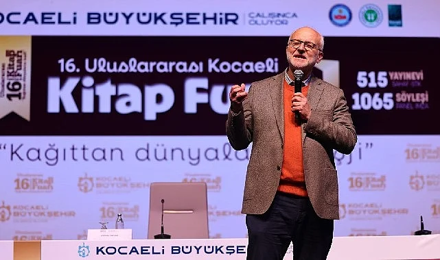 Kocaeli Kitap Fuarı, farklı konu ve konuklarıyla devam ediyor; Sayar’dan ekranlara ve hıza karşı hayat dersi