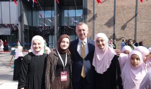 Kocaeli Kitap Fuarı’nda Filistin’e destek:  “Nehirden denize özgür Filistin!”