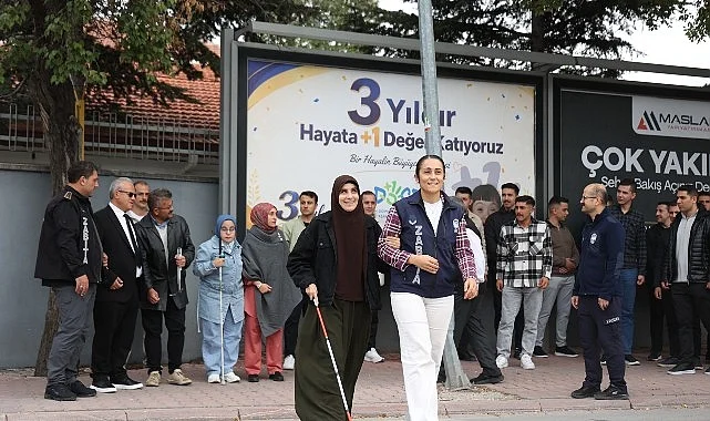Konya Büyükşehir’de Göreve Yeni Başlayan Zabıta Personeline Görme Engelli Bireylerden Farkındalık Eğitimi